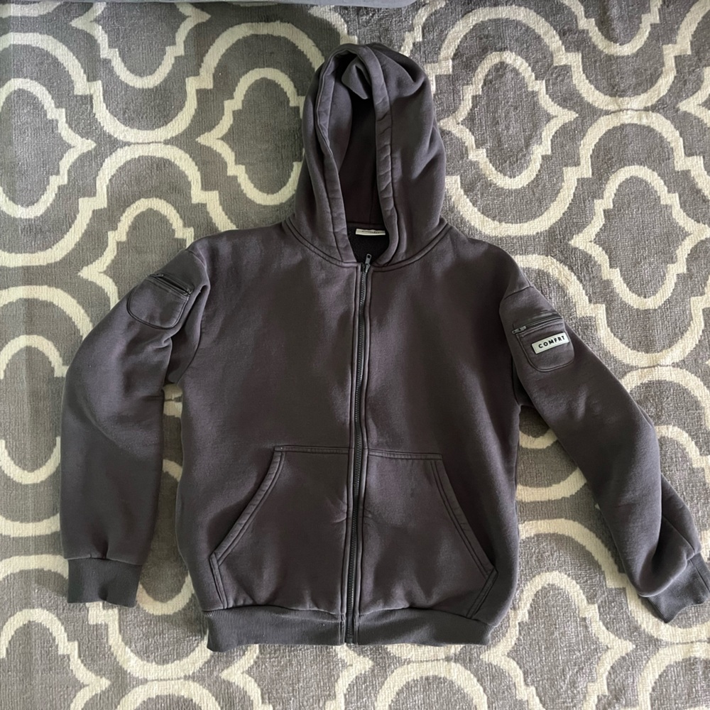 Gray Sweatshirt Hoodie with Classic Design